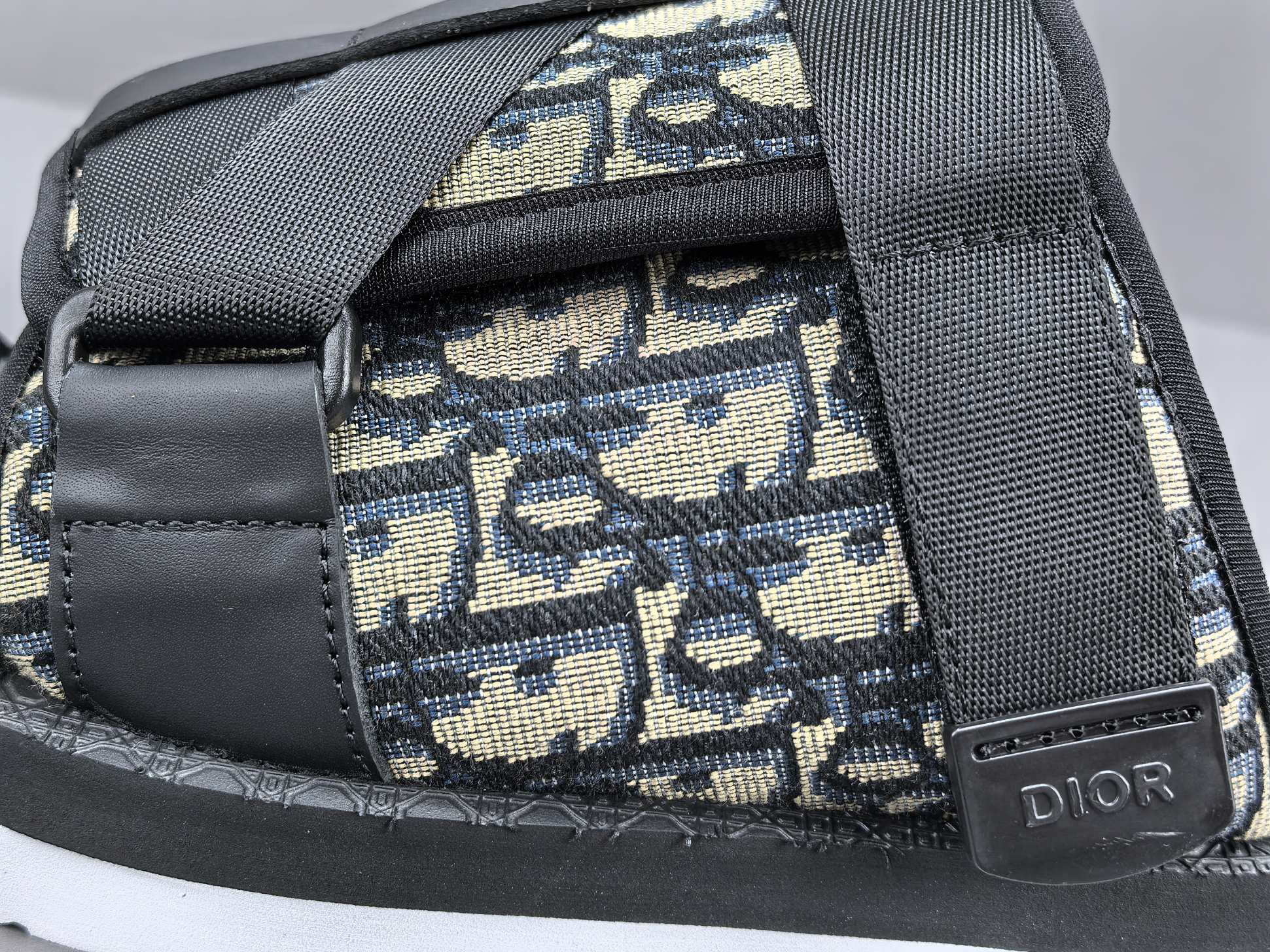 Chaussure dior P Channel Advantage, vente en gros disponible — photo 3