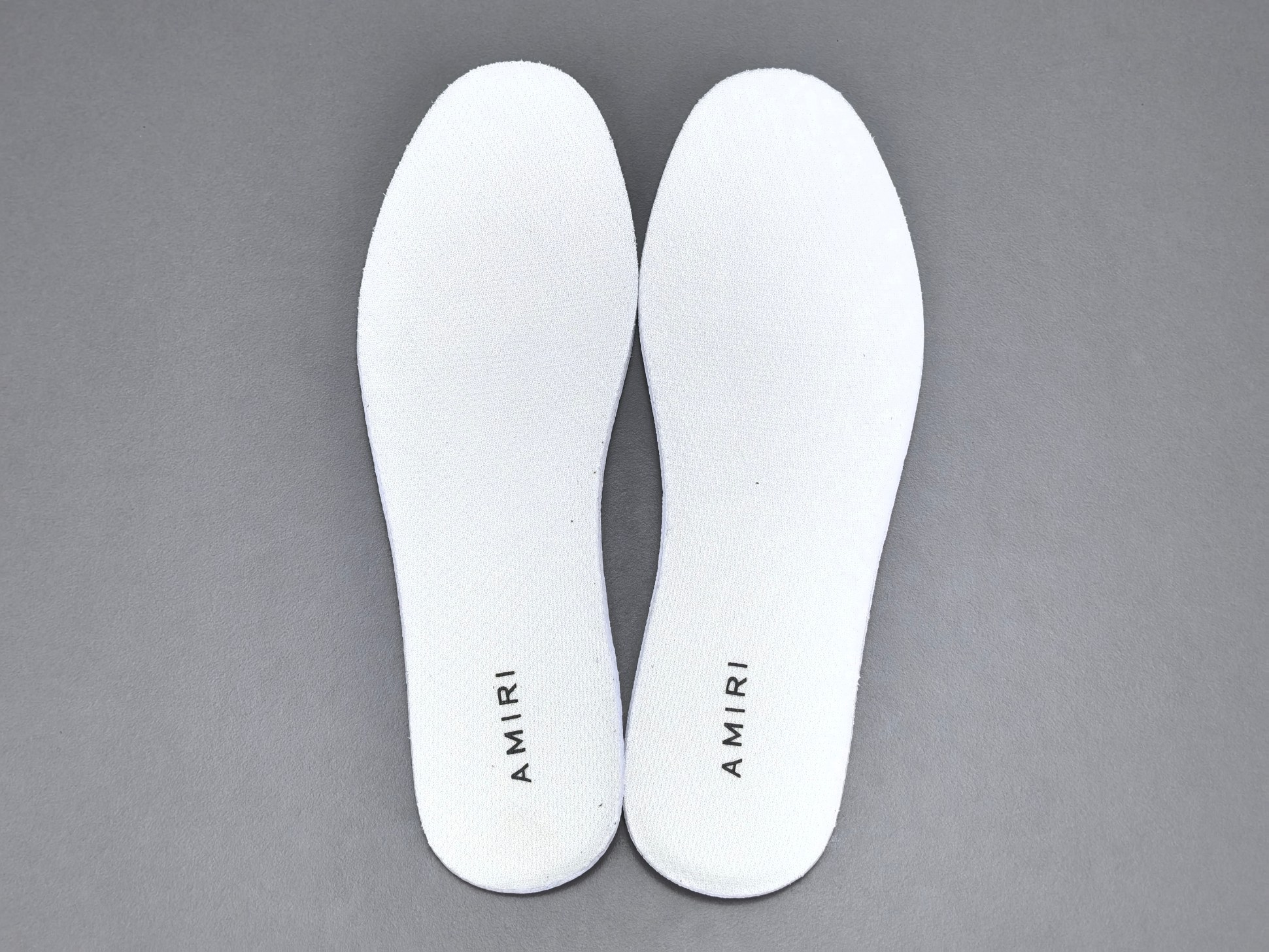 
【莞产 骨头鞋】AMIRI 牛剖层革牛皮革 圆头系带 低帮 板鞋 男女同款 白黑撞色
尺码35 36 