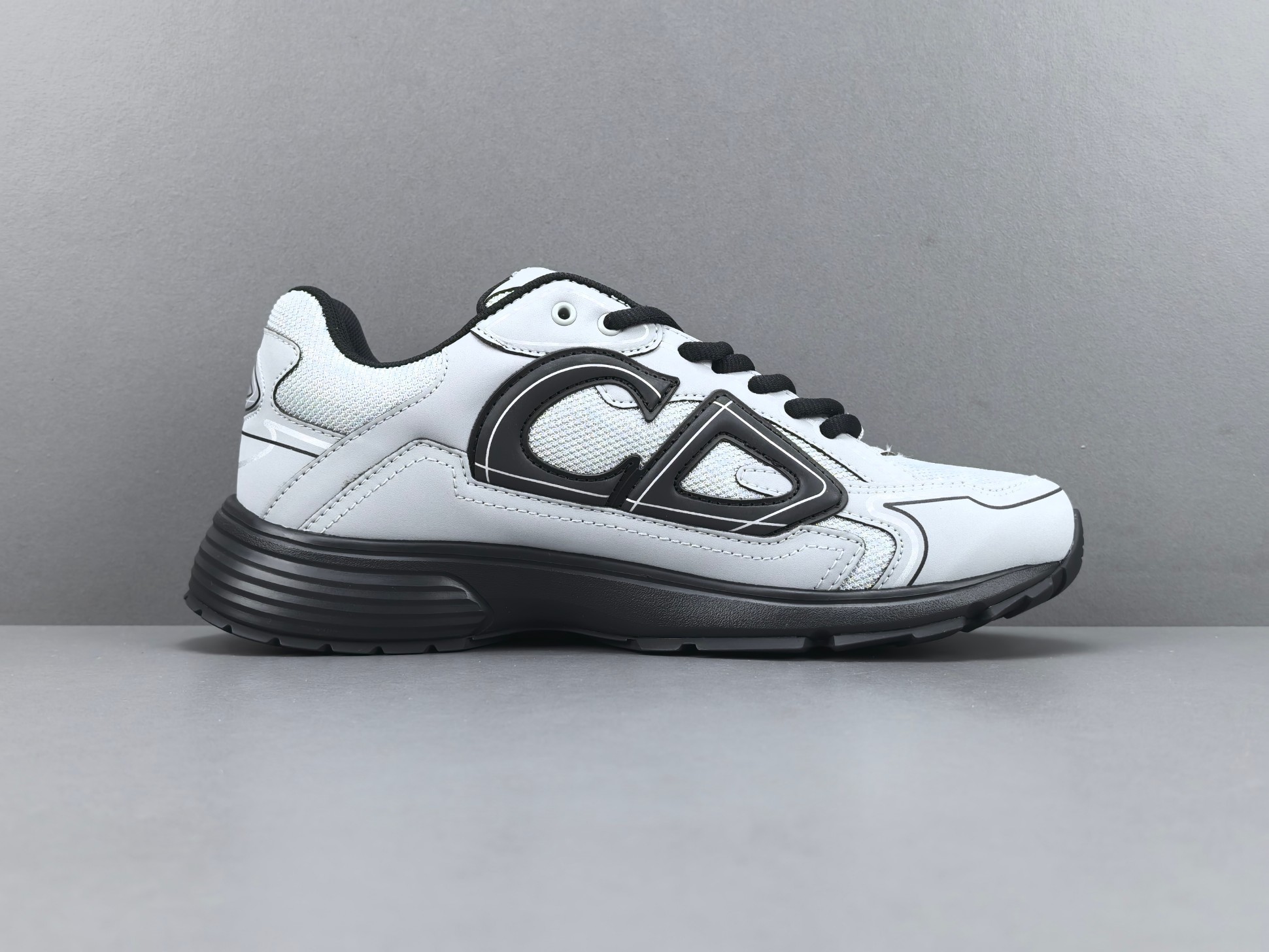 Dior Schuh P Channel Advantage, im Großhandel erhältlich — photo 2