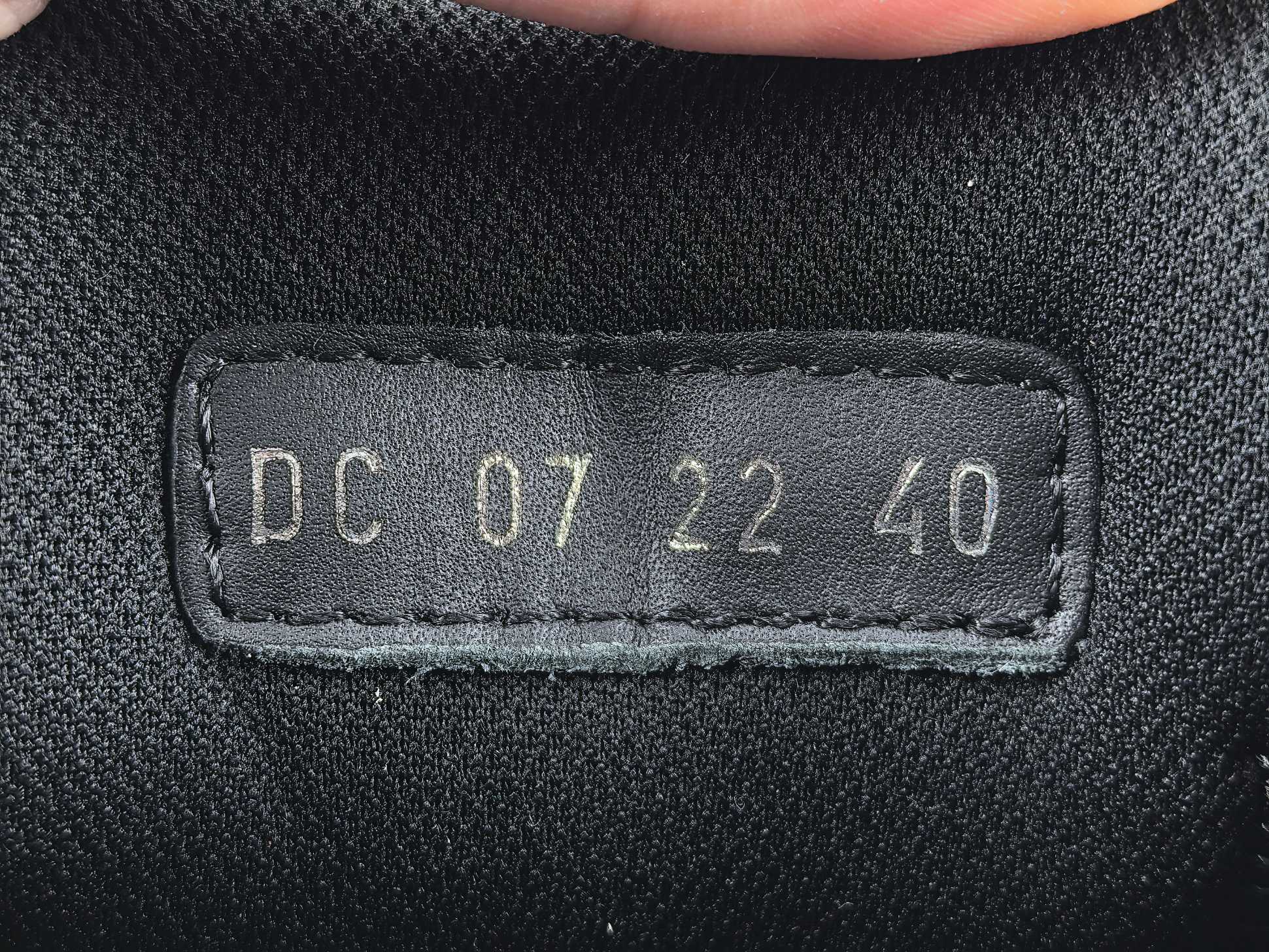 Dior Schuh P Channel Advantage, im Großhandel erhältlich — photo 8