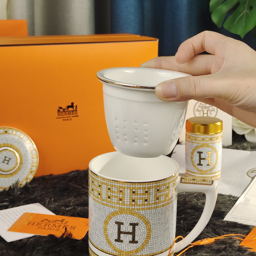 爱马仕 Hermès 高定典藏名品高定成衣时装外套连衣裙衬衫T恤 #CFA83762 6