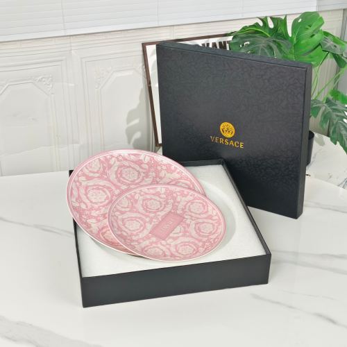 Versace Pink Baroque Porcelain Double Plate Set, Decorative Plates 1 Versace Pink Baroque Porcelain Double Plate Set, Decorative Plates