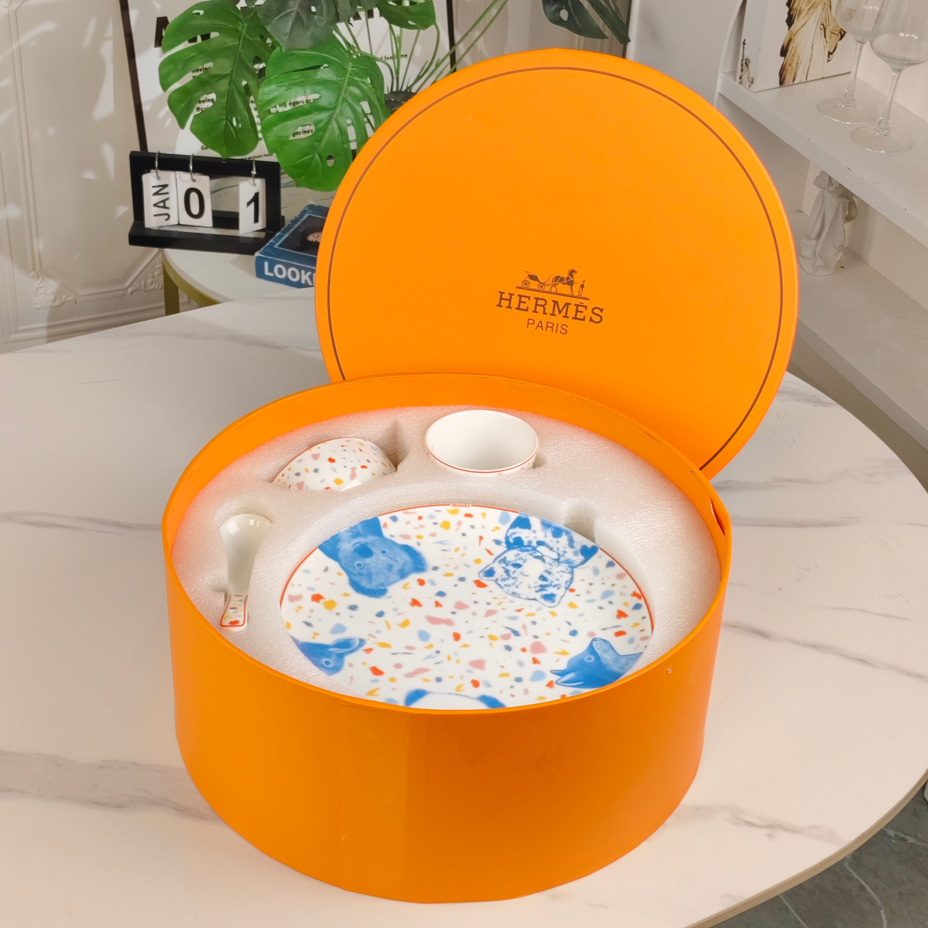Hermès Maison Lifestyle Luxury Home Decor Blanket Tableware Bedding 2