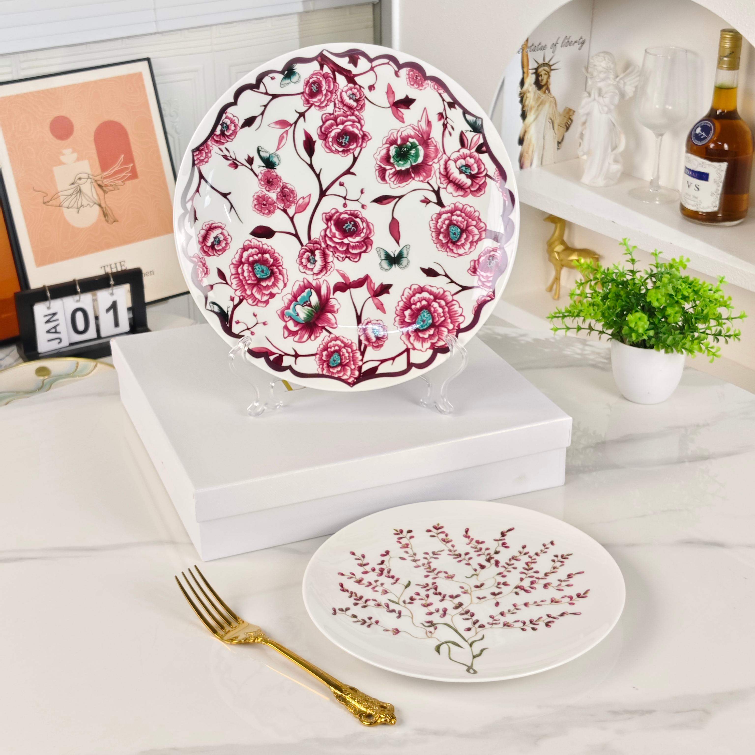 Dior – Granville Garden Two-Piece Plate Set – Purple - Comprehensive 3