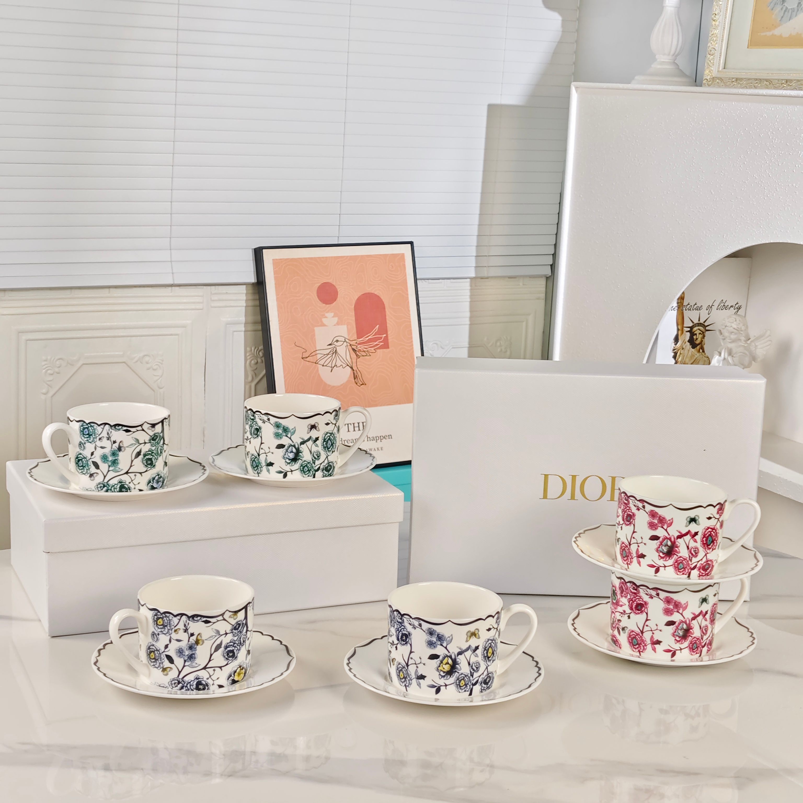 Dior – Granville Garden – Set of Two Cups and Saucers – Purple - Comprehensive