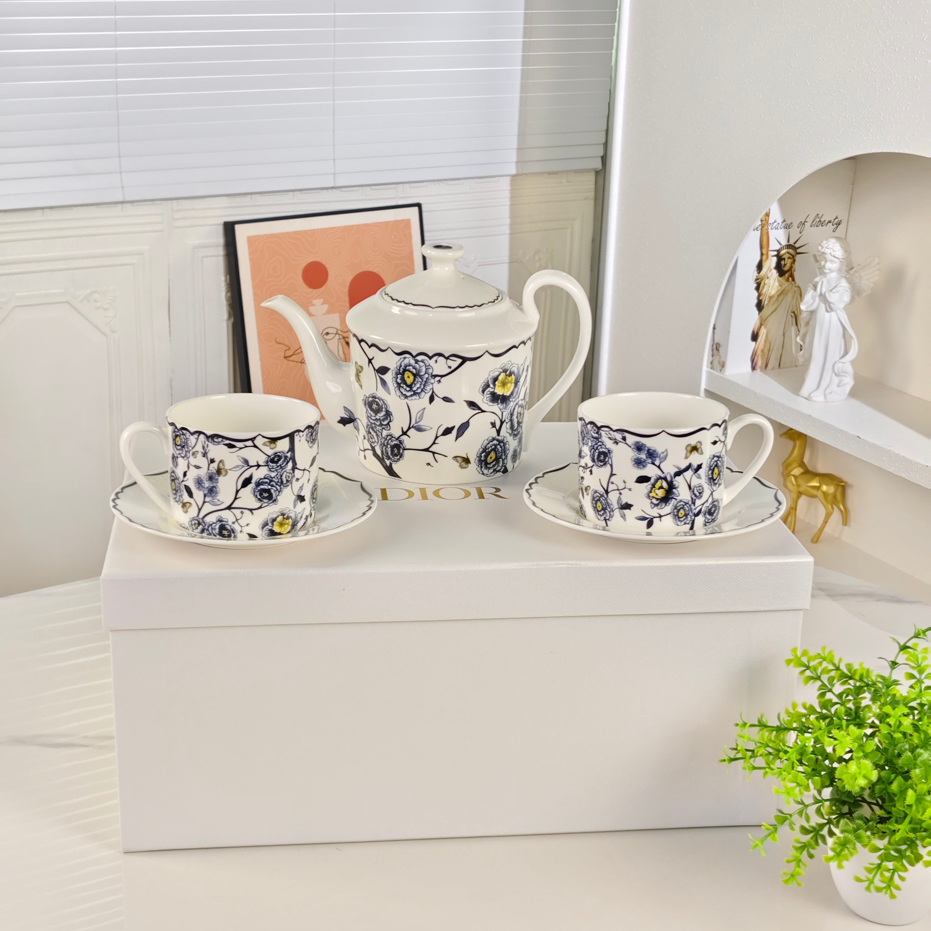 DIOR Granville Garden Coffee Set (1 Pot, 2 Cups, 2 Saucers) – Blue - Comprehensive 3