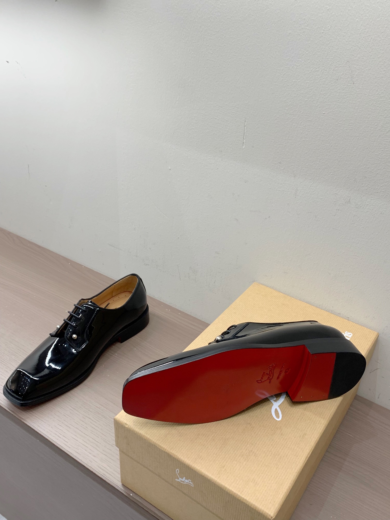 Christian Louboutin Style Leather Men's Shoes style reference detail image 8 from source 782773