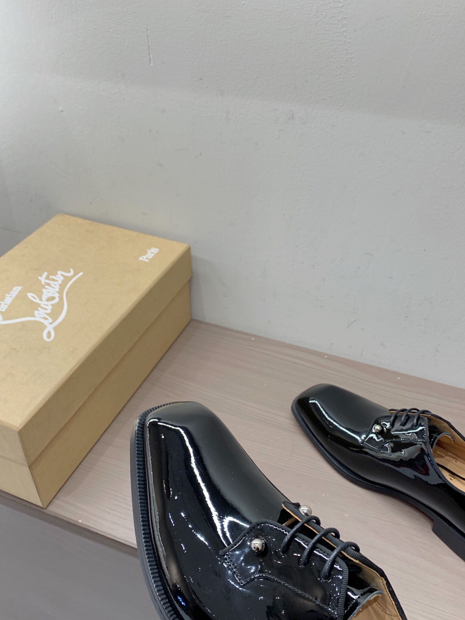 Christian Louboutin Style Leather Men's Shoes style reference detail image 5 from source 782773