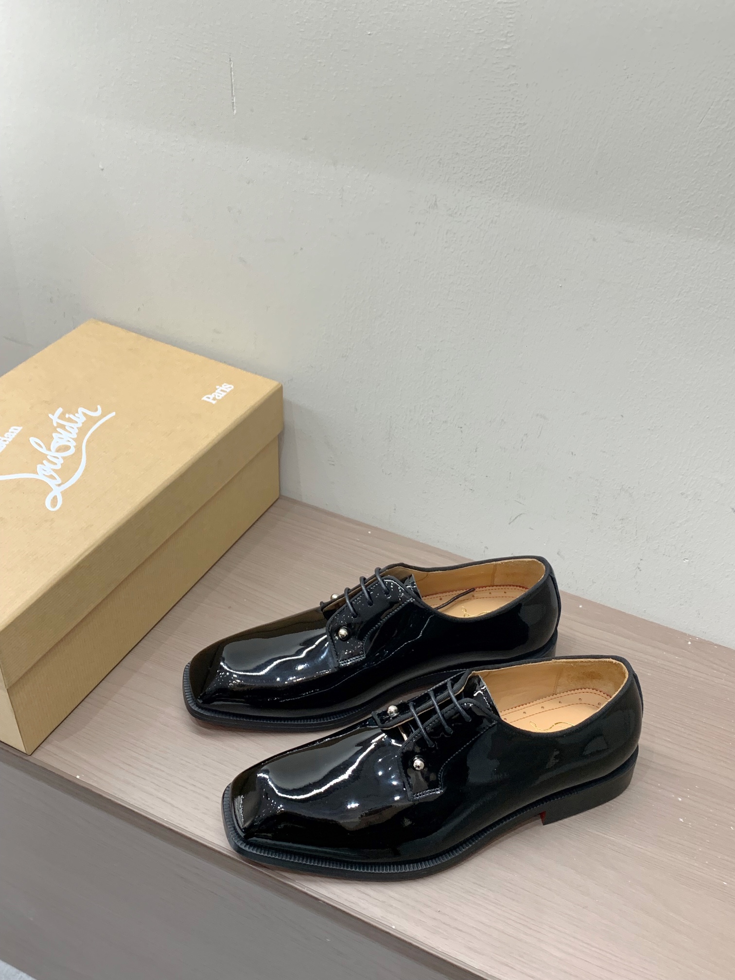 Christian Louboutin（cl男） Style Leather Men's Shoes Lookbook Reference image 2