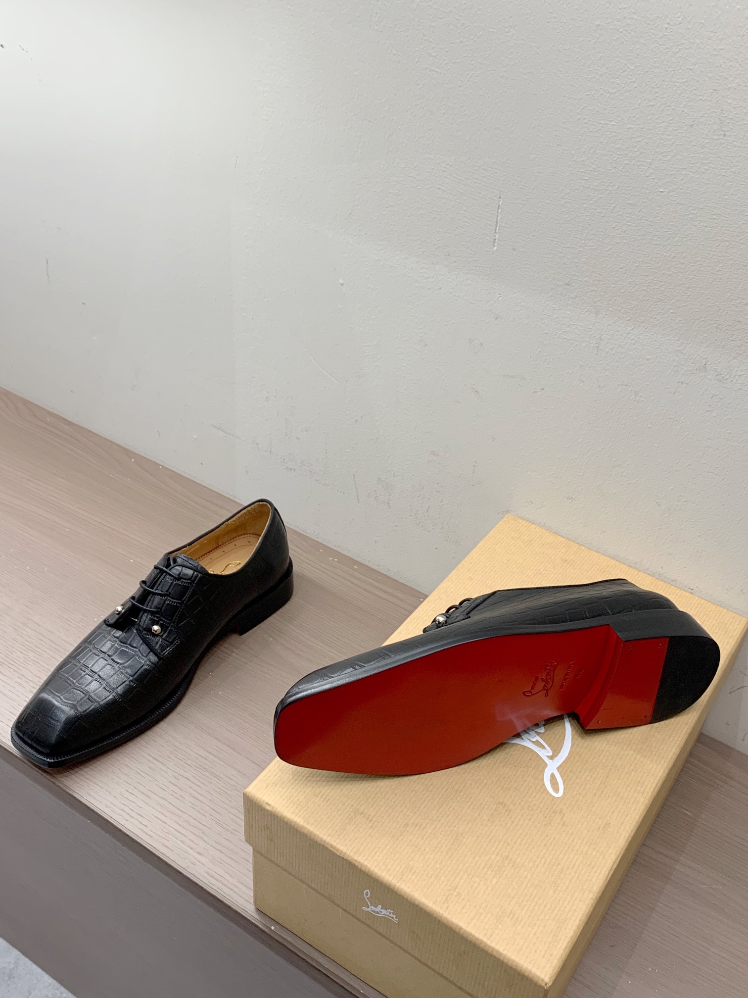 Christian Louboutin Style Leather Men's Shoes style reference detail image 5 from source 782771