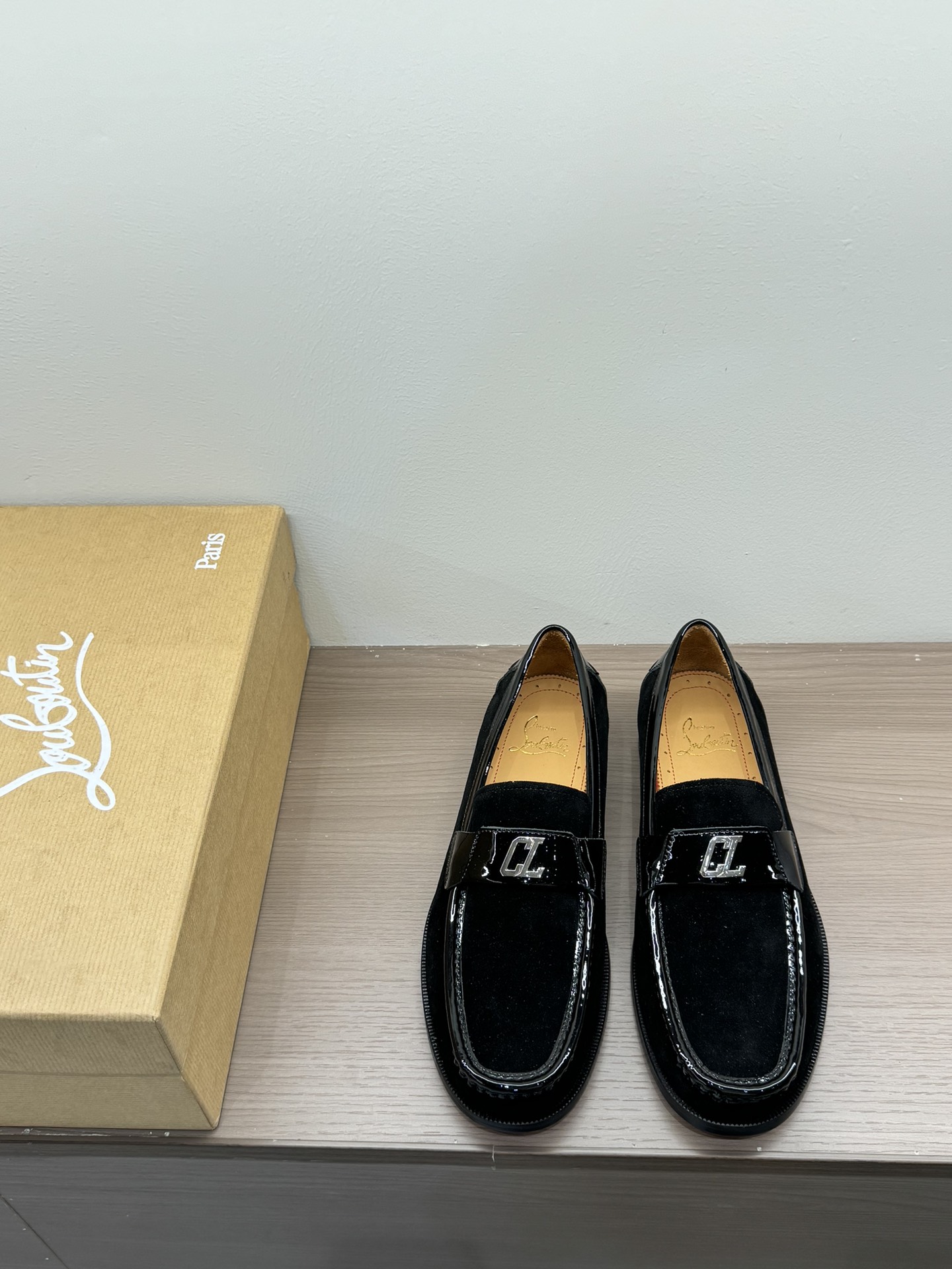 Christian Louboutin（cl男） Style Leather Men's Shoes Lookbook Reference image 2