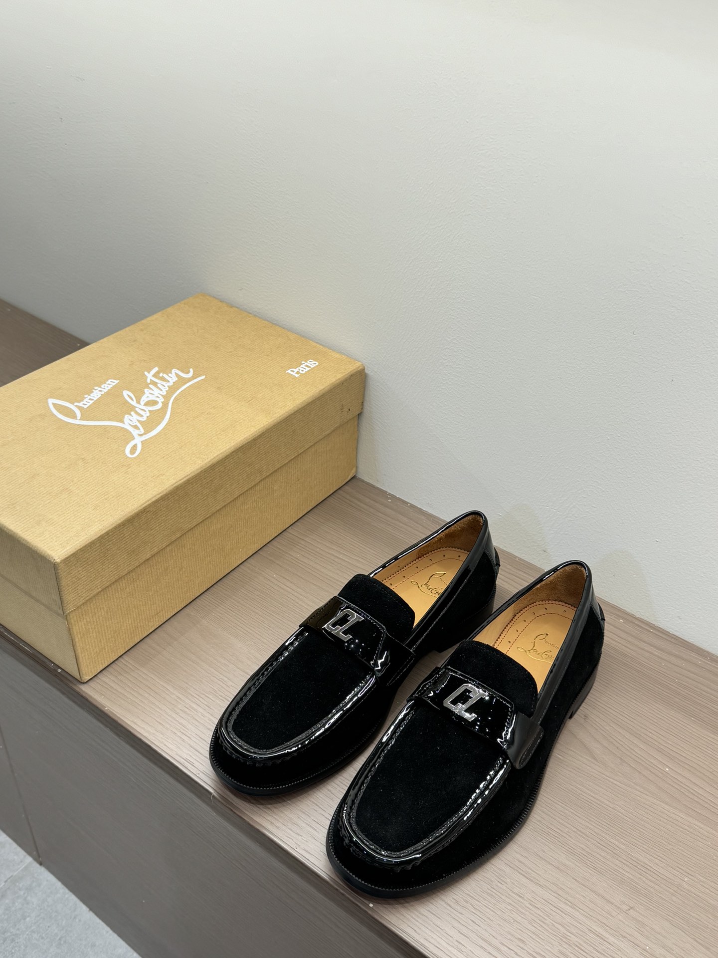 Christian Louboutin（cl男） Style Leather Men's Shoes Lookbook Reference image 1
