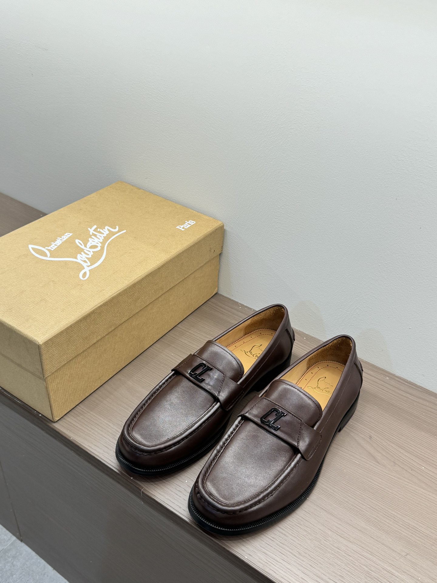 Christian Louboutin（cl男） Style Leather Men's Shoes Lookbook Reference image 1