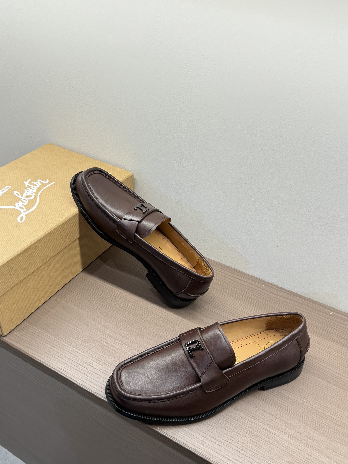 Christian Louboutin Style Leather Men's Shoes Men's Shoes Men's Shoes detail image 3 from source 782727