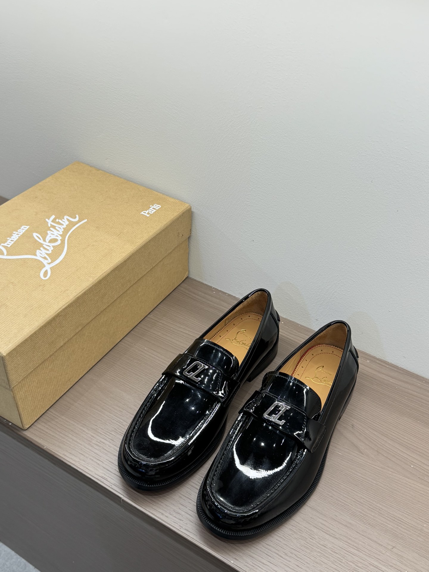 Christian Louboutin（cl男） Style Leather Men's Shoes Lookbook Reference image 1
