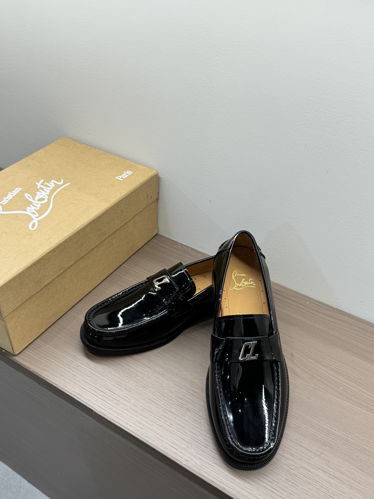 Christian Louboutin Style Leather Men's Shoes Men's Shoes Men's Shoes detail image 4 from source 782729