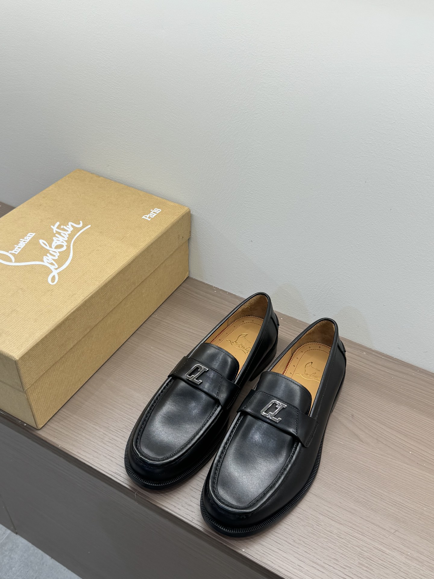 Christian Louboutin（cl男） Style Leather Men's Shoes Lookbook Reference image 1