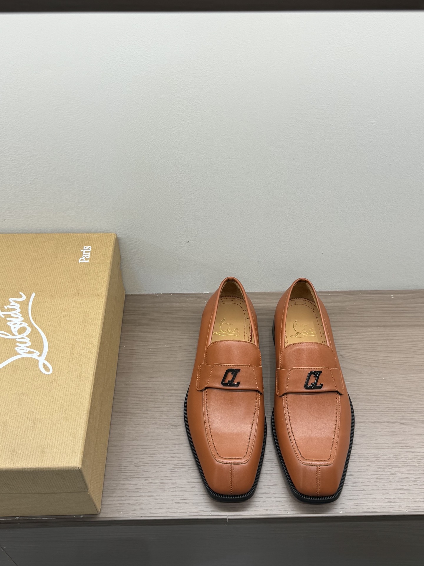 Christian Louboutin（cl男） Style Leather Men's Shoes Lookbook Reference image 2