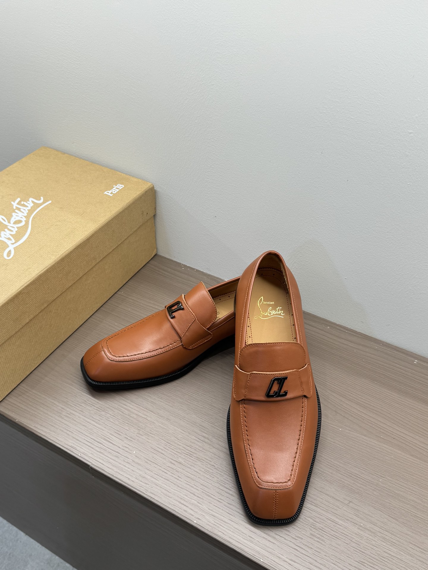 Christian Louboutin Style Leather Men's Shoes Men's Shoes Men's Shoes detail image 4 from source 782728