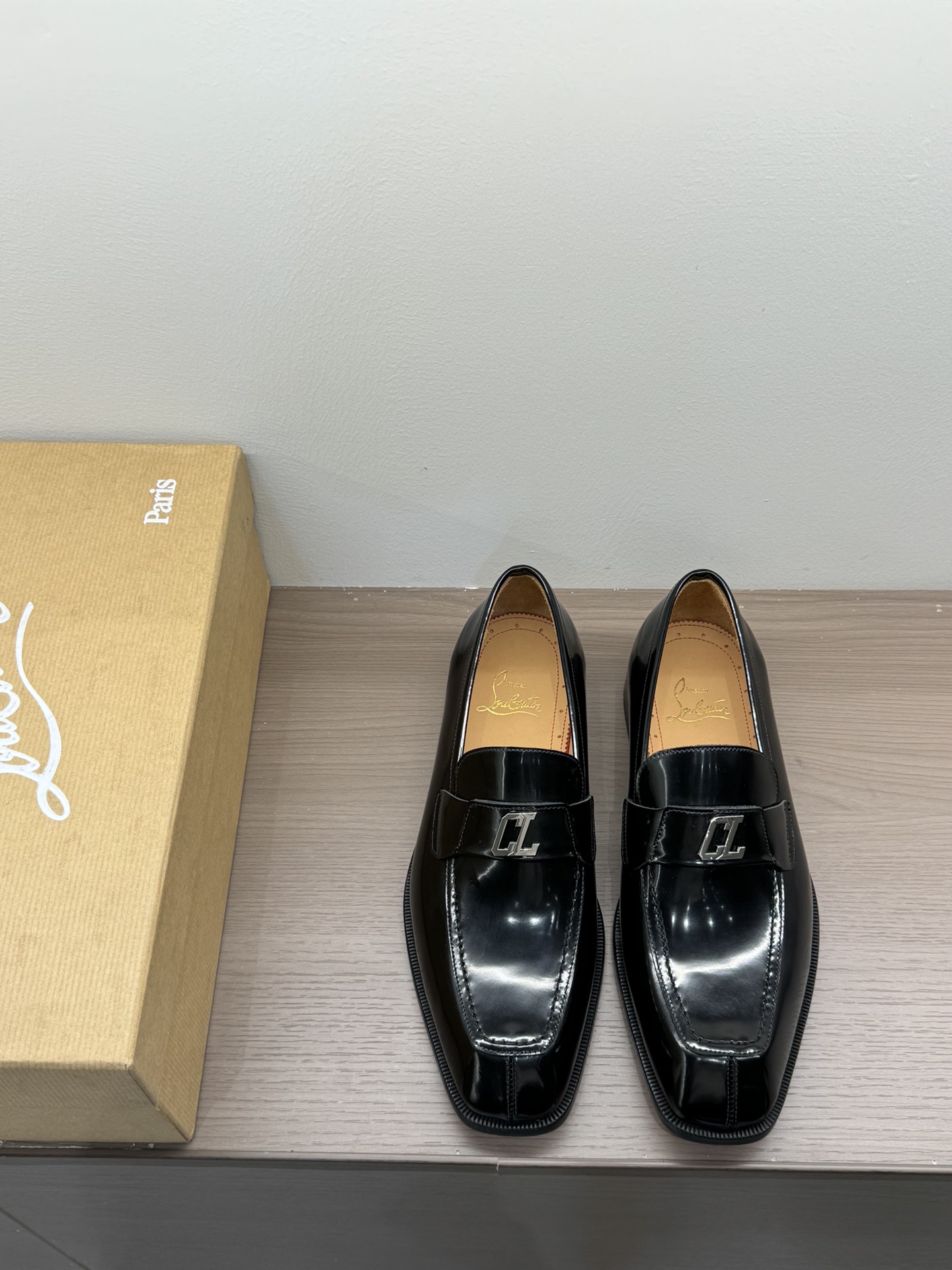 Christian Louboutin（cl男） Style Leather Men's Shoes Lookbook Reference image 2