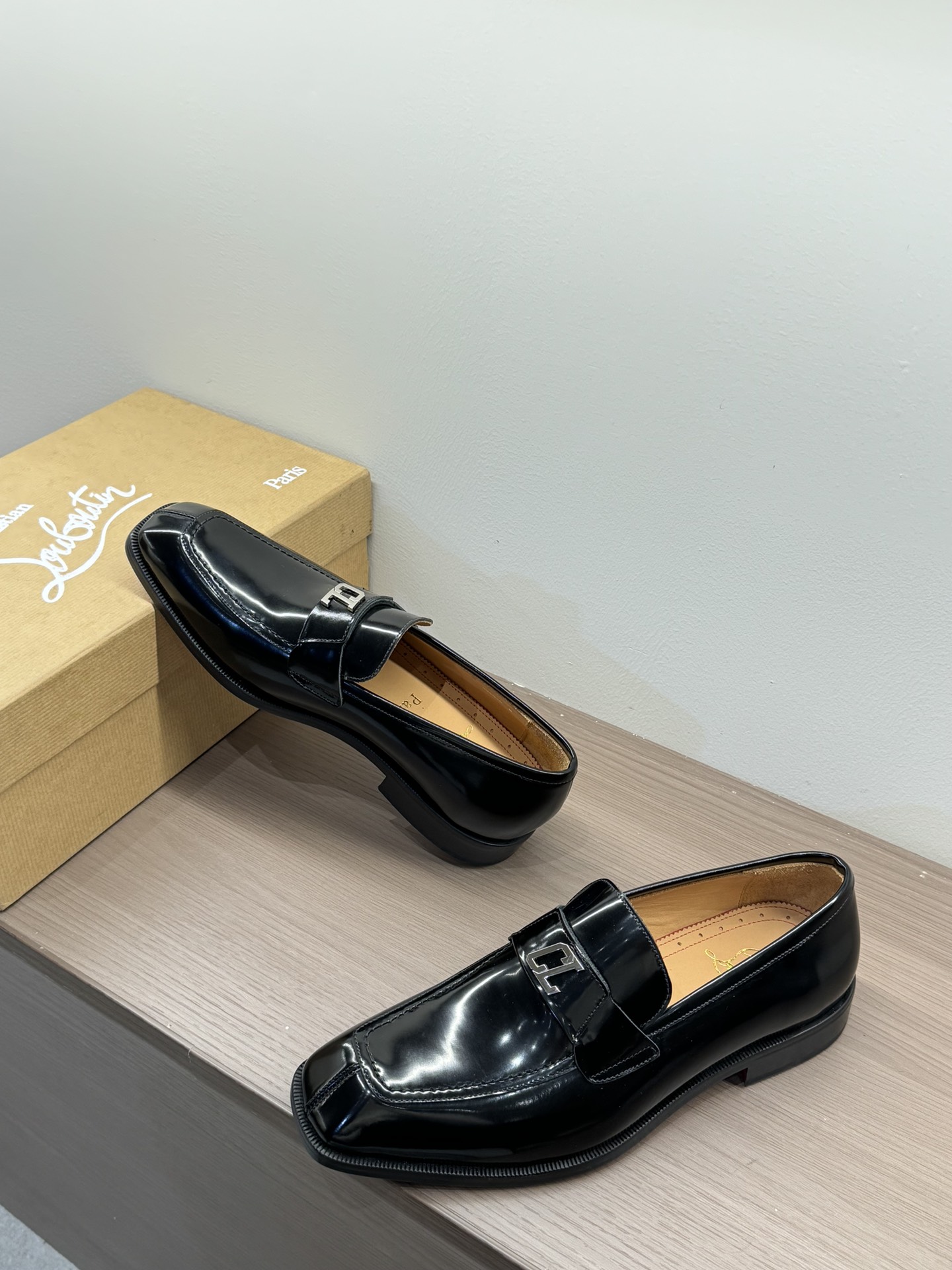 Christian Louboutin Style Leather Men's Shoes Men's Shoes Men's Shoes detail image 4 from source 782724