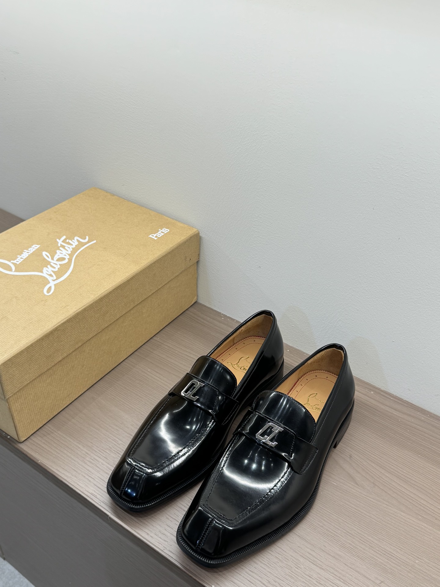 Christian Louboutin（cl男） Style Leather Men's Shoes Lookbook Reference image 1