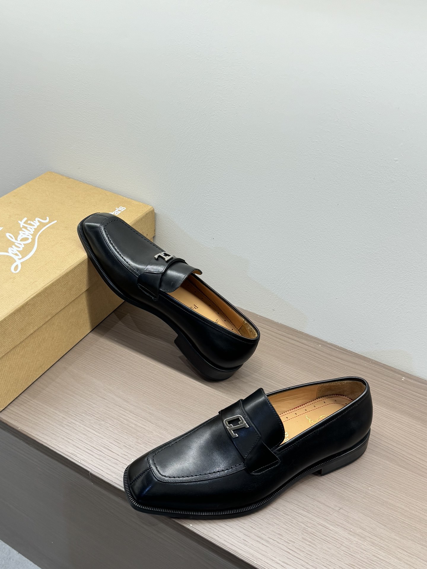 Christian Louboutin Style Leather Men's Shoes Men's Shoes Men's Shoes detail image 3 from source 782718