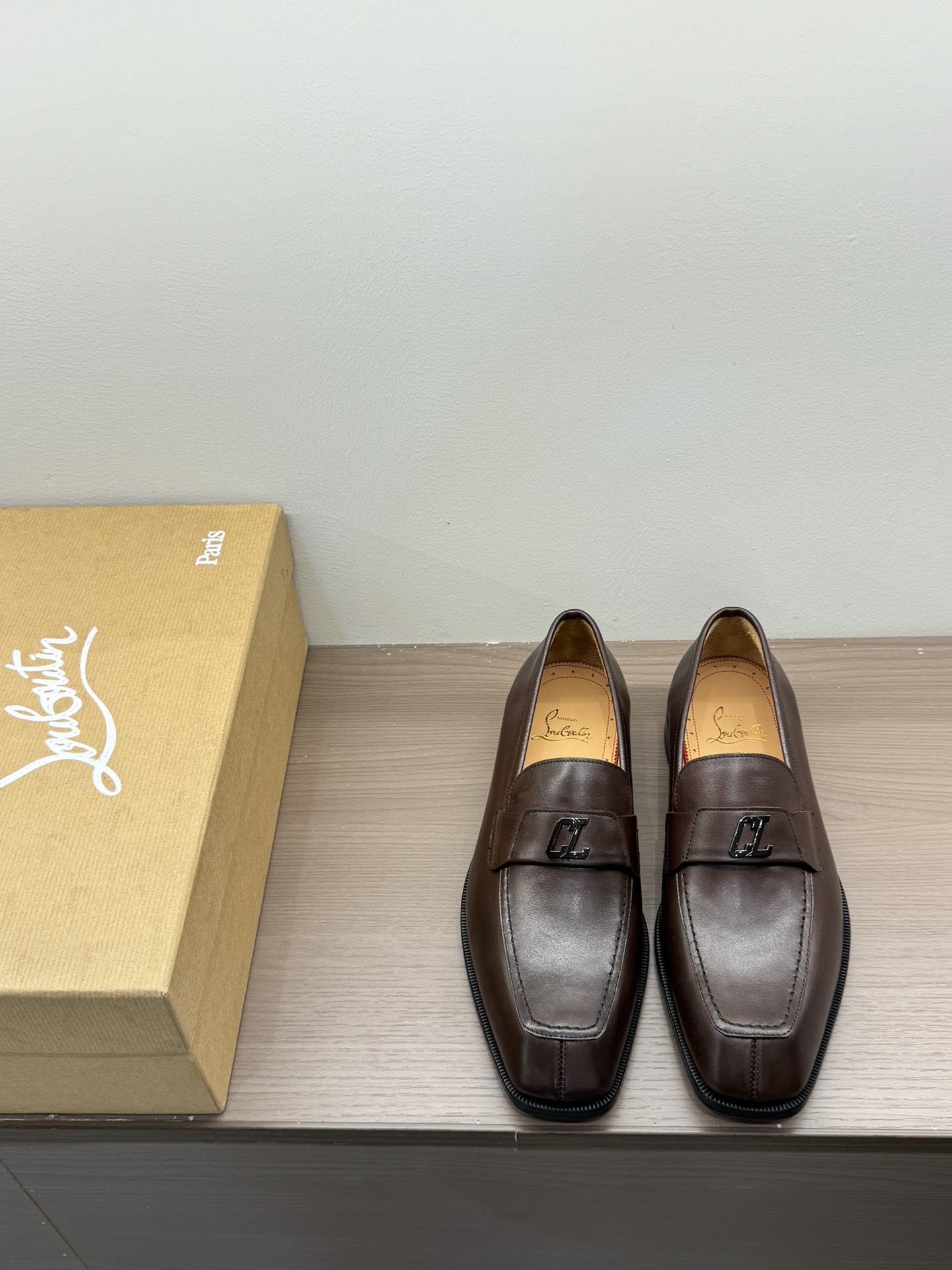 Christian Louboutin（cl男） Style Leather Men's Shoes Lookbook Reference image 2