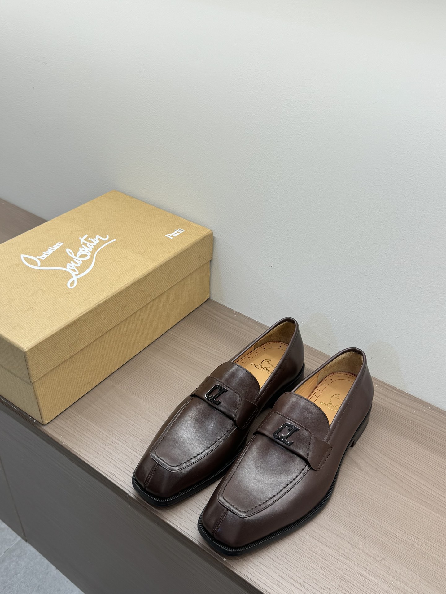 Christian Louboutin（cl男） Style Leather Men's Shoes Lookbook Reference image 1