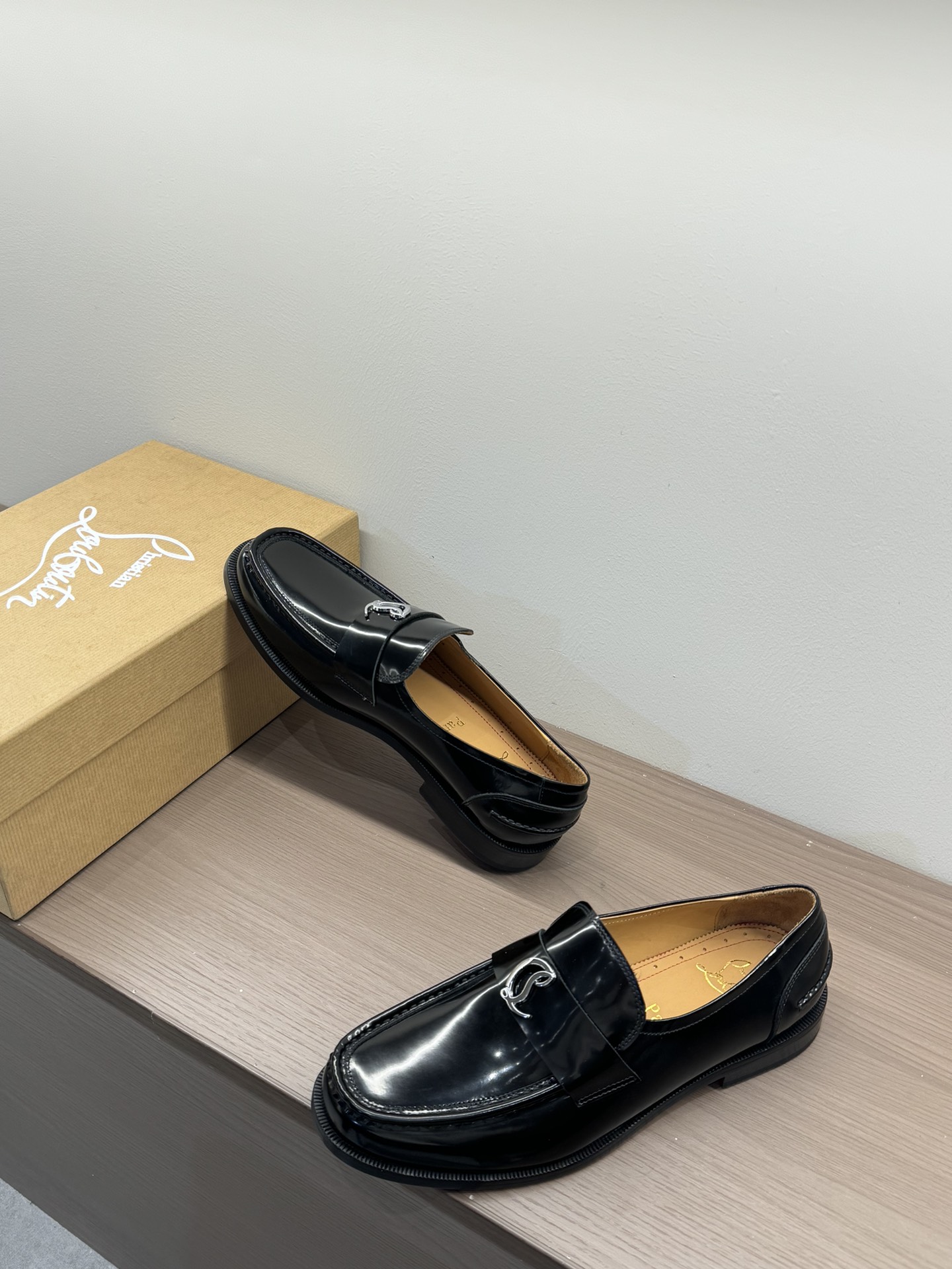 Christian Louboutin Style Leather Men's Shoes Men's Shoes Men's Shoes detail image 6 from source 782721