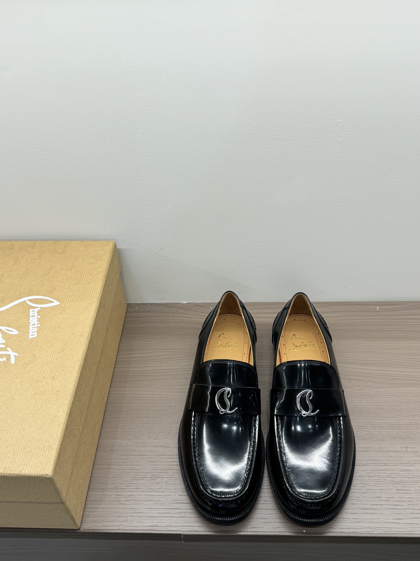 Christian Louboutin（cl男） Style Leather Men's Shoes Lookbook Reference image 2