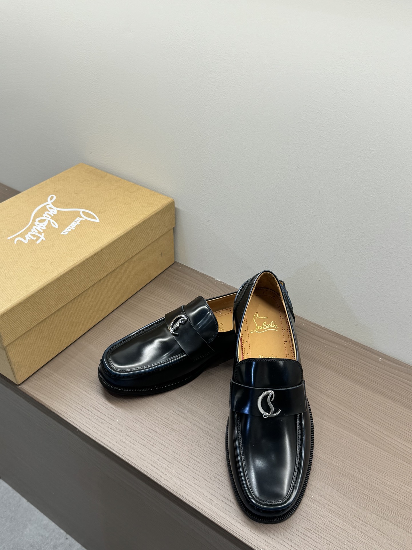 Christian Louboutin（cl男） Style Leather Men's Shoes Lookbook Reference image 2