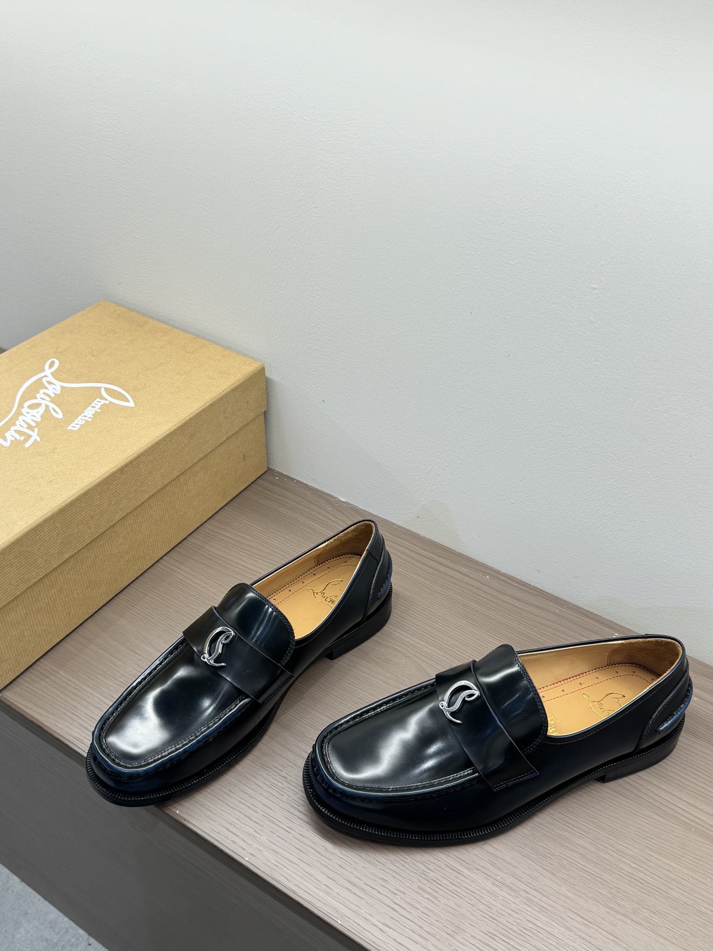 Christian Louboutin Style Leather Men's Shoes Men's Shoes Men's Shoes detail image 3 from source 782717