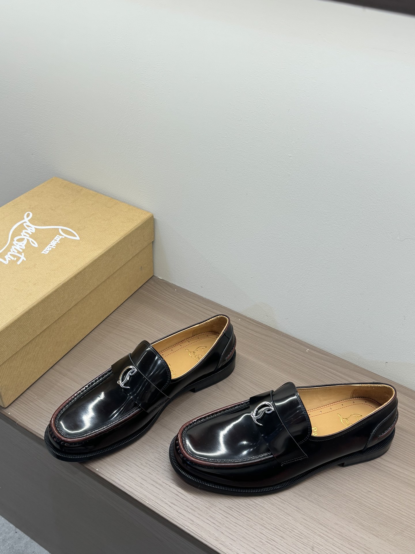 Christian Louboutin Style Leather Men's Shoes Men's Shoes Men's Shoes detail image 3 from source 782720