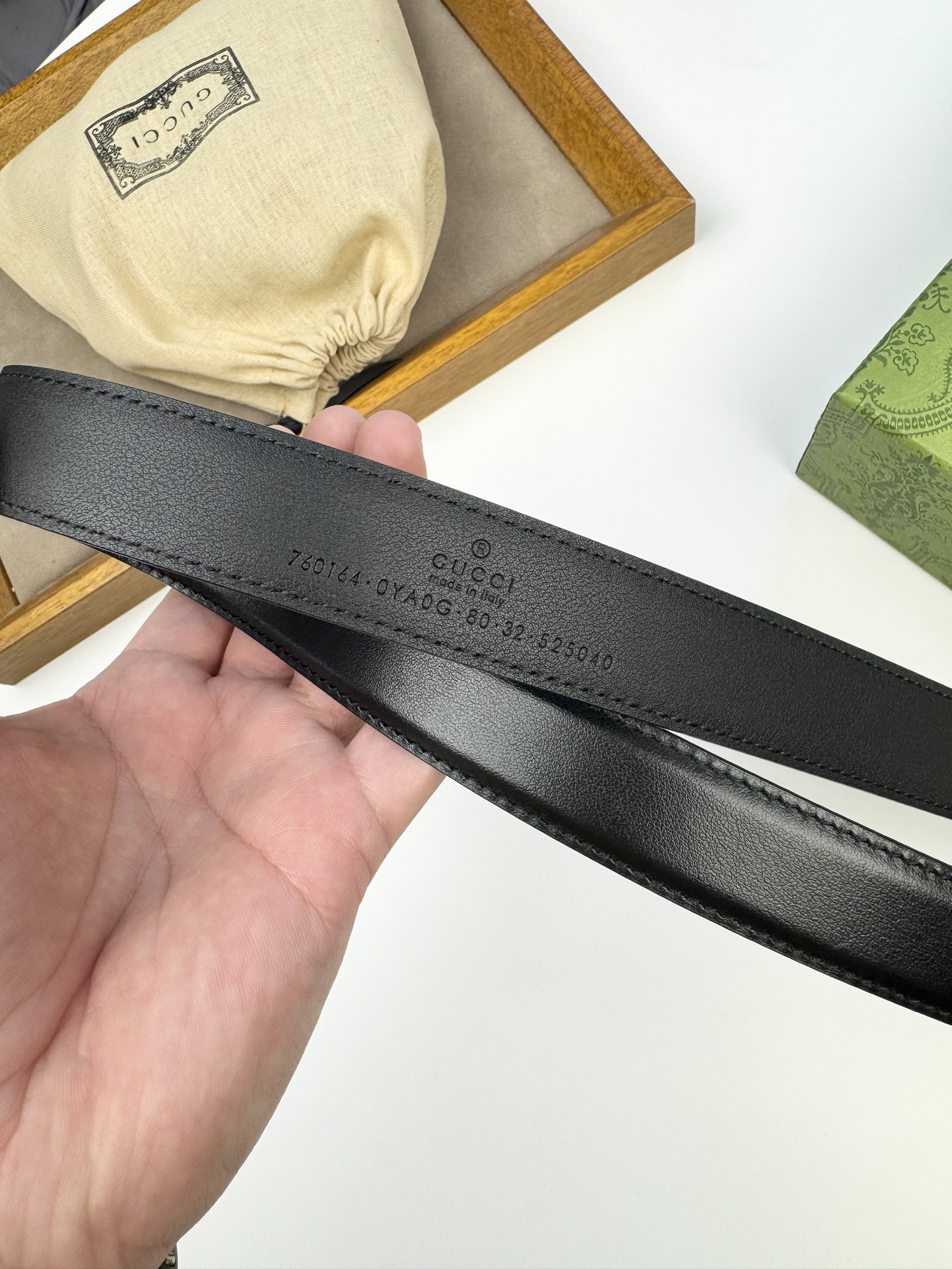 Gucci 新款Gucci GG 针扣女士简约腰带进口头层牛皮， 皮底。 的手工无可挑剔，小巧，宽度 3.0cm