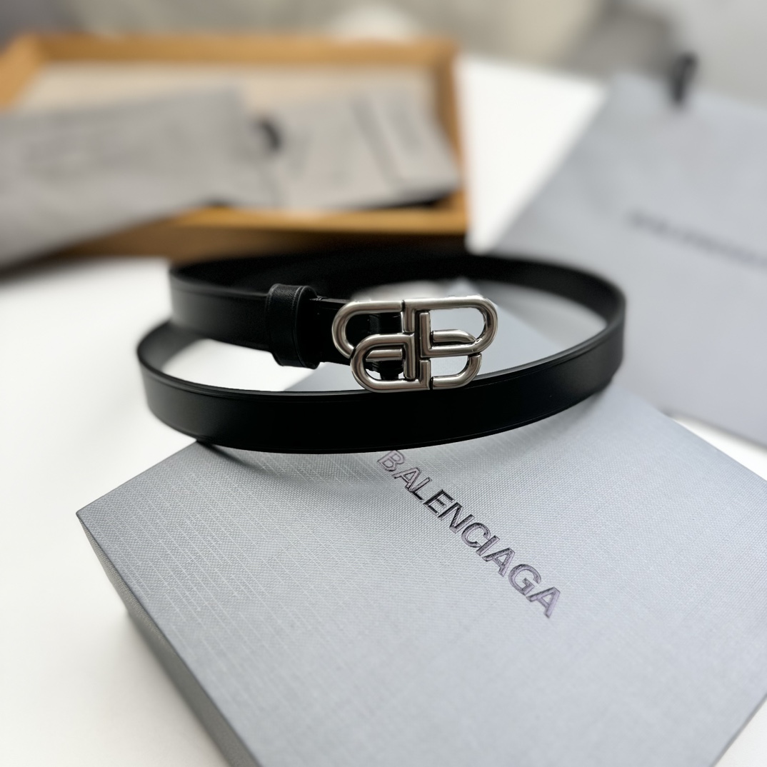 Balenciaga BALENCIAGA巴黎世家情侣腰带 BB扣 单层树膏牛皮 宽度2