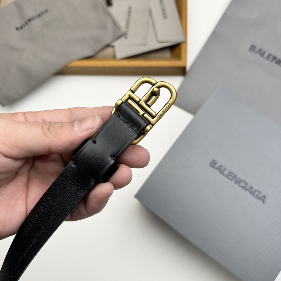 Balenciaga BALENCIAGA巴黎世家情侣腰带 BB扣 单层树膏牛皮 宽度2