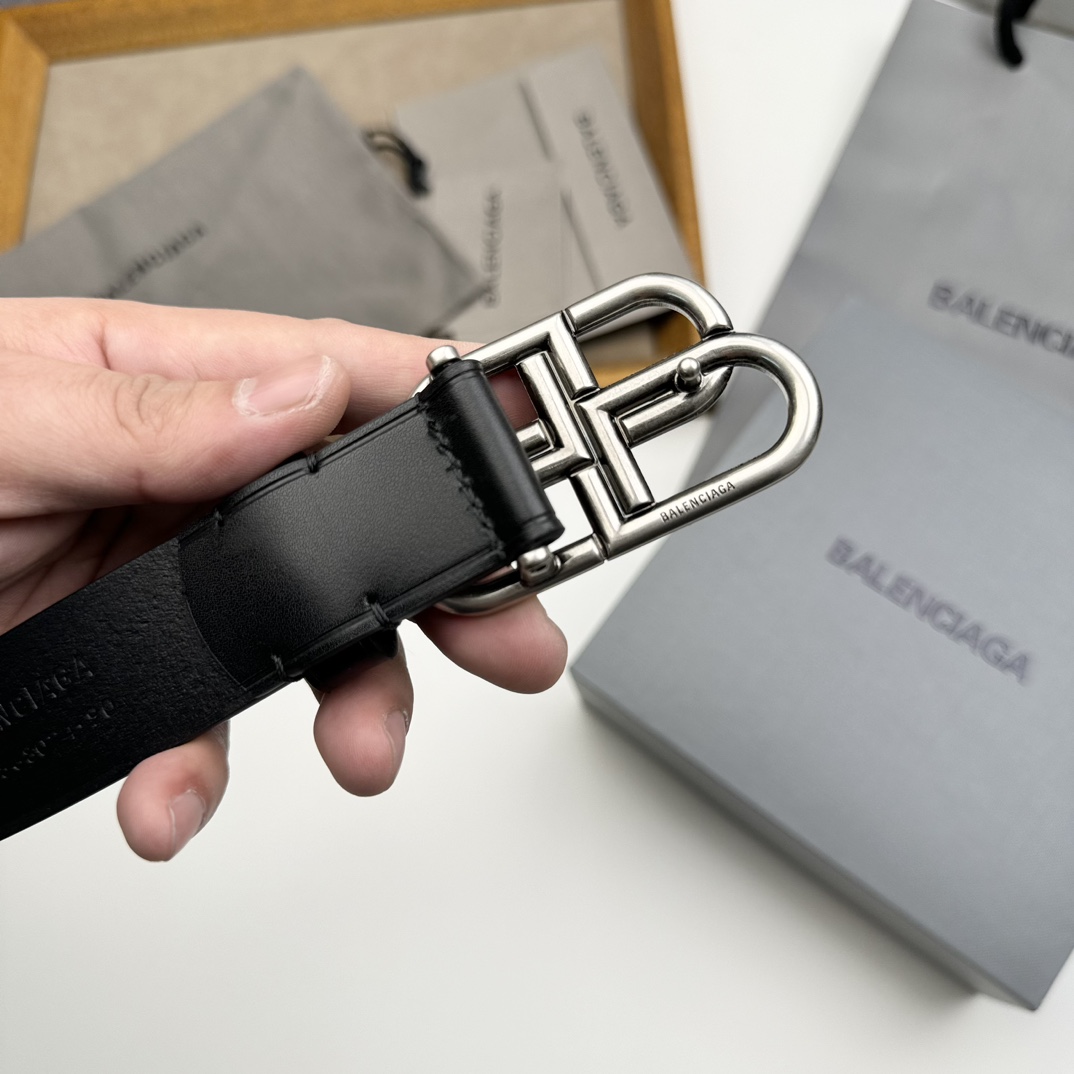 Balenciaga BALENCIAGA巴黎世家情侣腰带 BB扣 单层树膏牛皮 宽度3