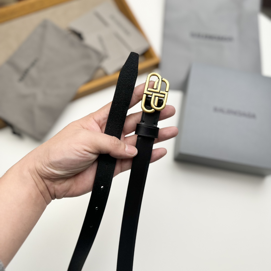 Balenciaga BALENCIAGA巴黎世家情侣腰带 BB扣 单层树膏牛皮 宽度3