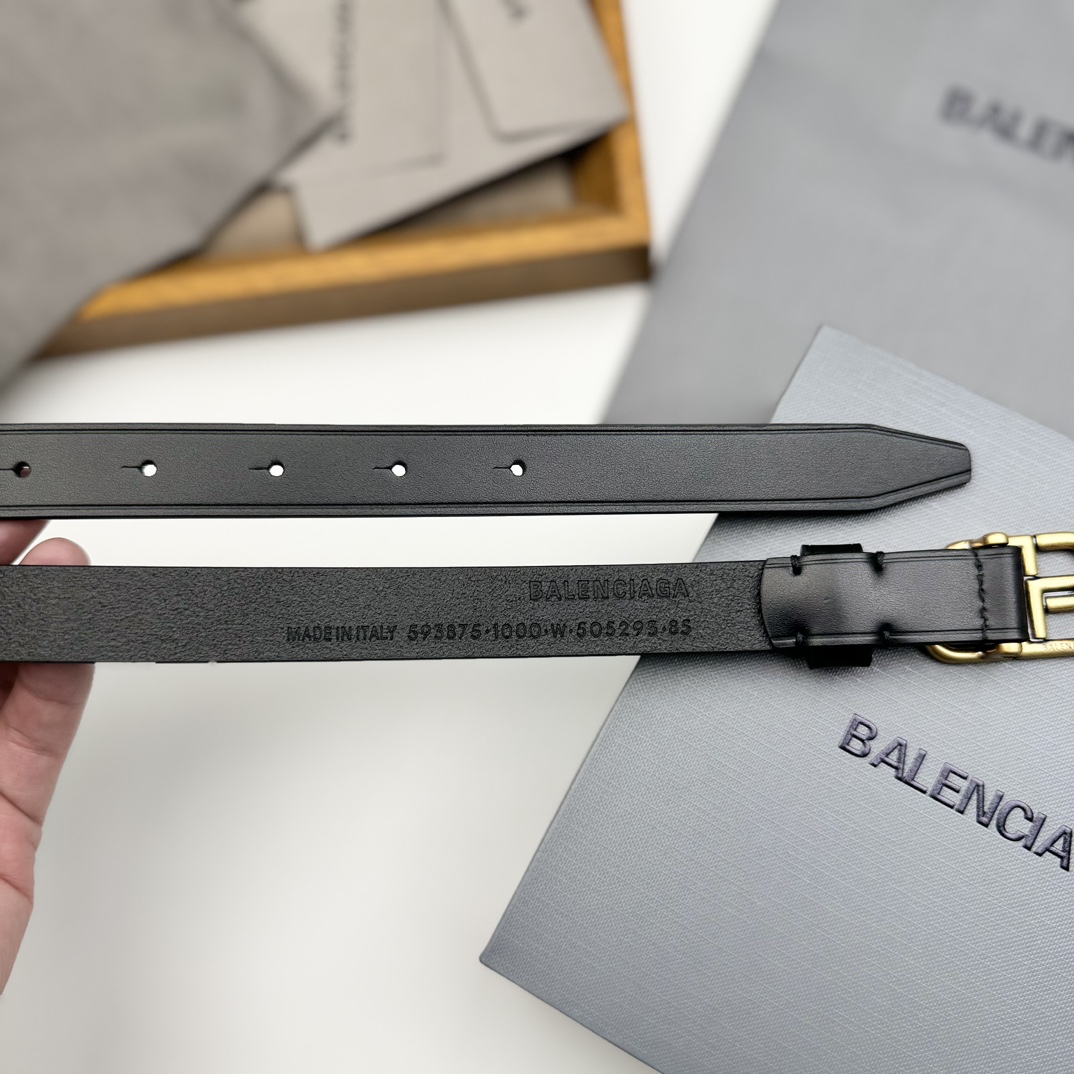 Balenciaga BALENCIAGA巴黎世家情侣腰带 BB扣 单层树膏牛皮 宽度3