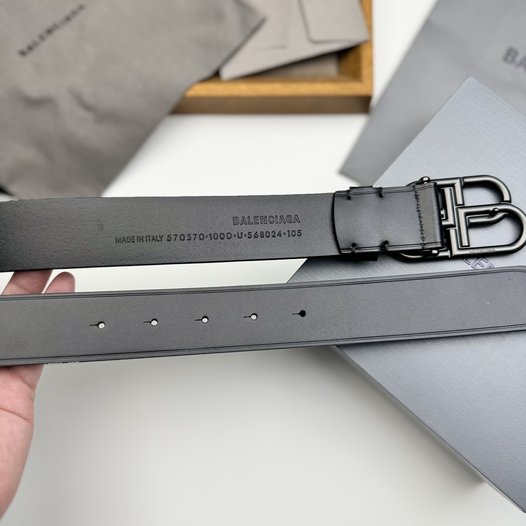 Balenciaga BALENCIAGA巴黎世家情侣腰带 BB扣 单层树膏牛皮 宽度3