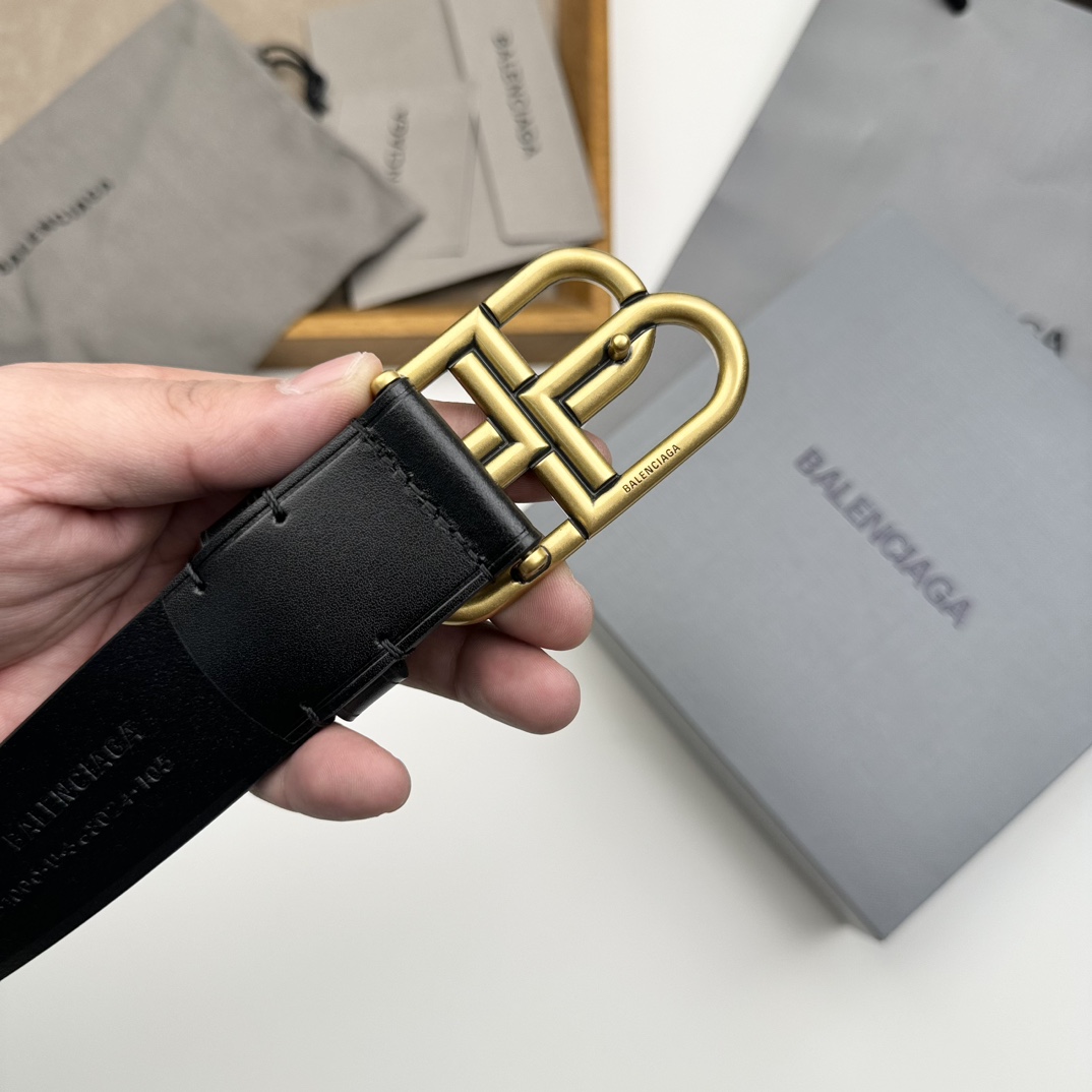 Balenciaga BALENCIAGA巴黎世家情侣腰带 BB扣 单层树膏牛皮 宽度3