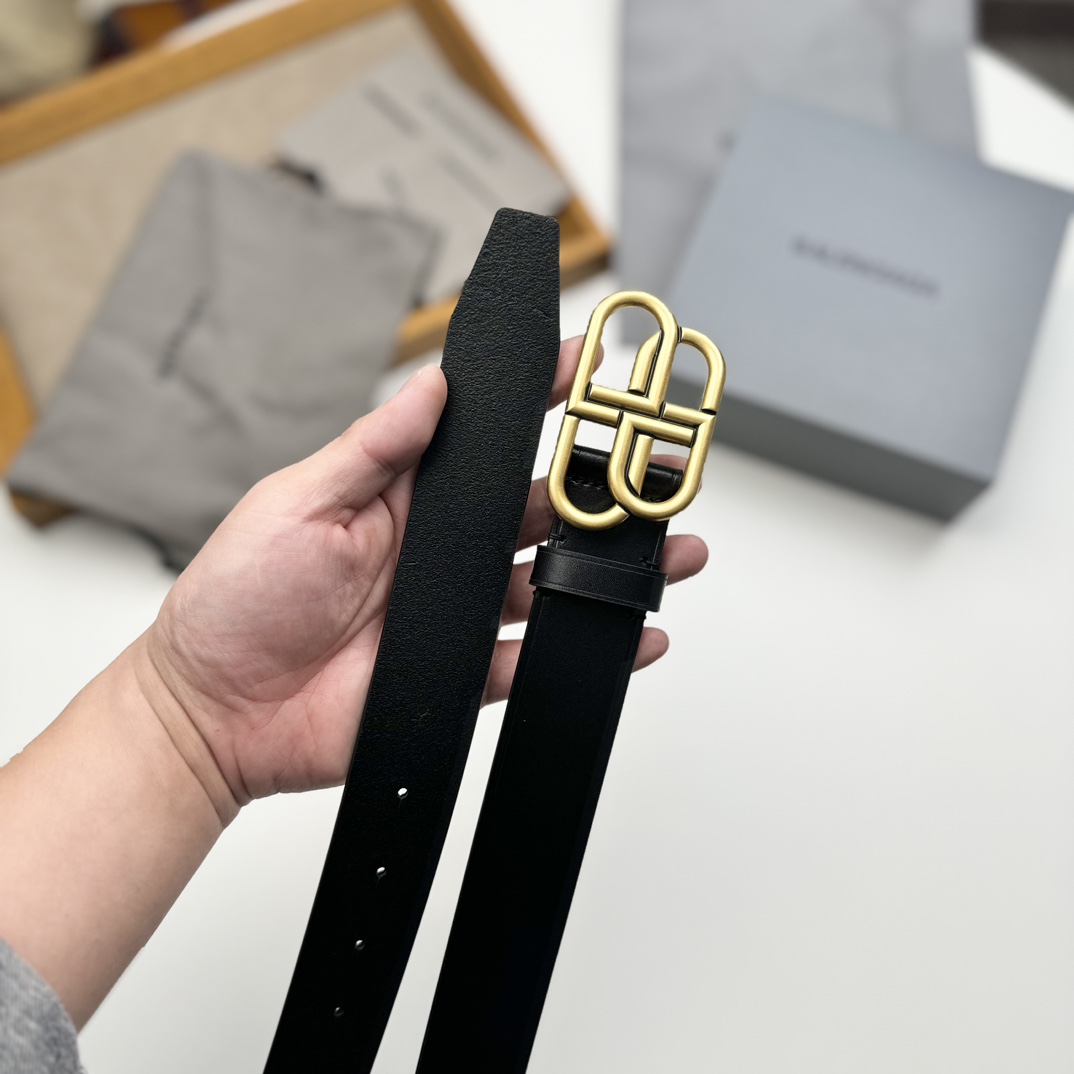 Balenciaga BALENCIAGA巴黎世家情侣腰带 BB扣 单层树膏牛皮 宽度3