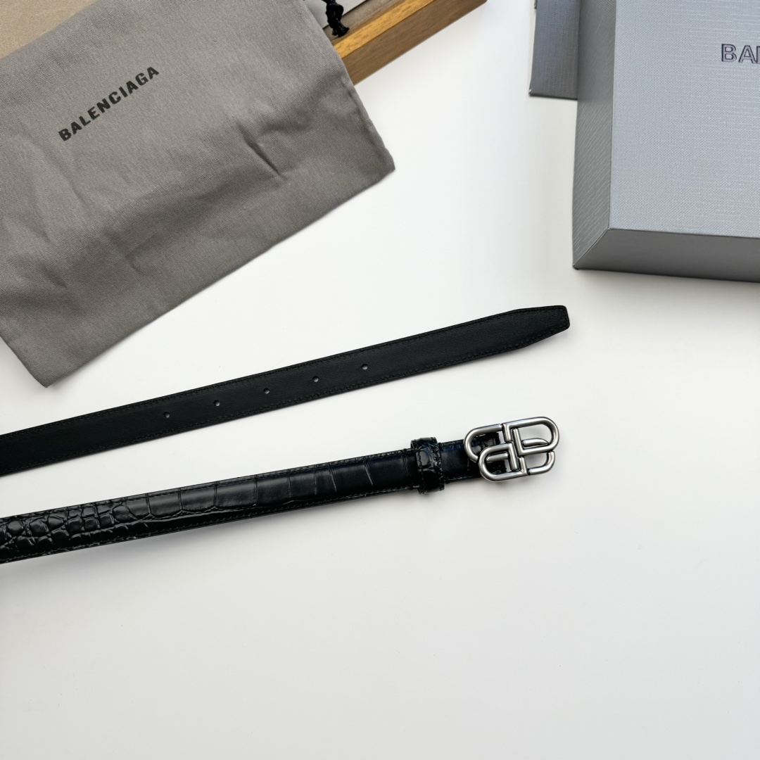 Balenciaga BALENCIAGA巴黎世家情侣腰带 BB扣 单层树膏牛皮 宽度2