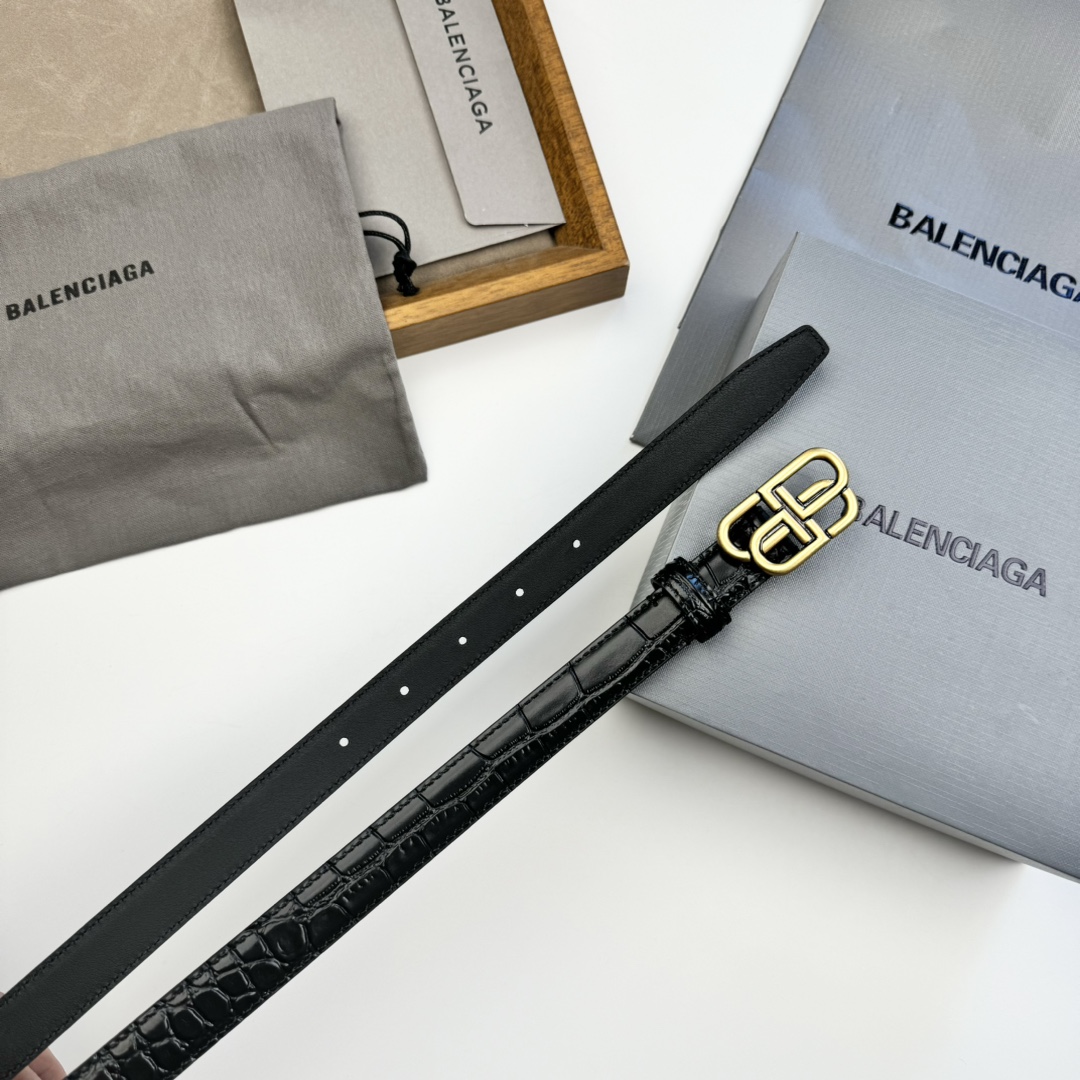 Balenciaga BALENCIAGA巴黎世家情侣腰带 BB扣 单层树膏牛皮 宽度2