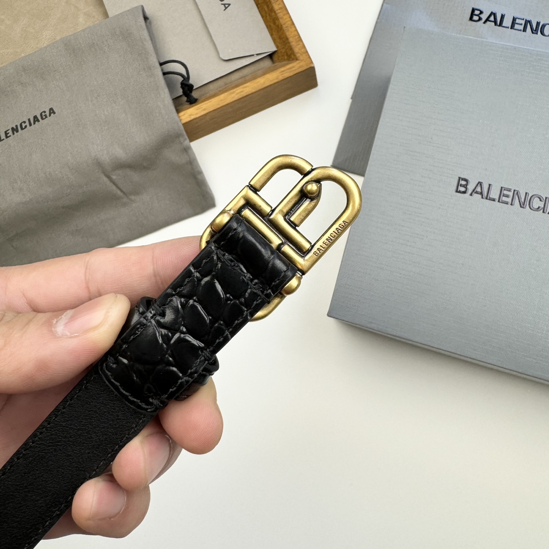 Balenciaga BALENCIAGA巴黎世家情侣腰带 BB扣 单层树膏牛皮 宽度2