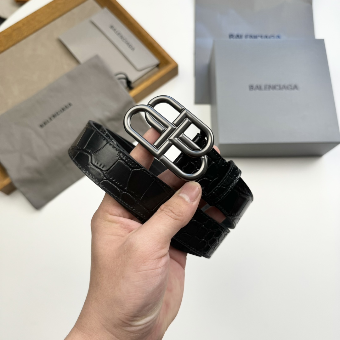 Balenciaga BALENCIAGA巴黎世家情侣腰带 BB扣 单层树膏牛皮 宽度3
