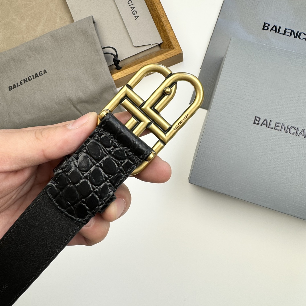 Balenciaga BALENCIAGA巴黎世家情侣腰带 BB扣 单层树膏牛皮 宽度3