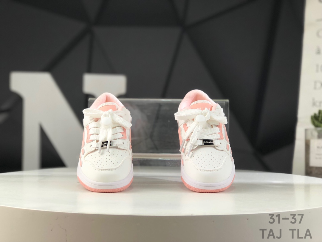 图片[8]-🔻精品童鞋🔥 💘AMIRI骨骼骨头童鞋王一博明星同款真皮透气百搭板鞋💖🔥 🍒鹿师兄同款小众国潮ins风硬核概念低帮运动休闲小白鞋🍇 🌹盒里另配鞋带扣子两个，可以系带也可以用扣子🌹 尺码：26-37 TAJ TLA-选品中心