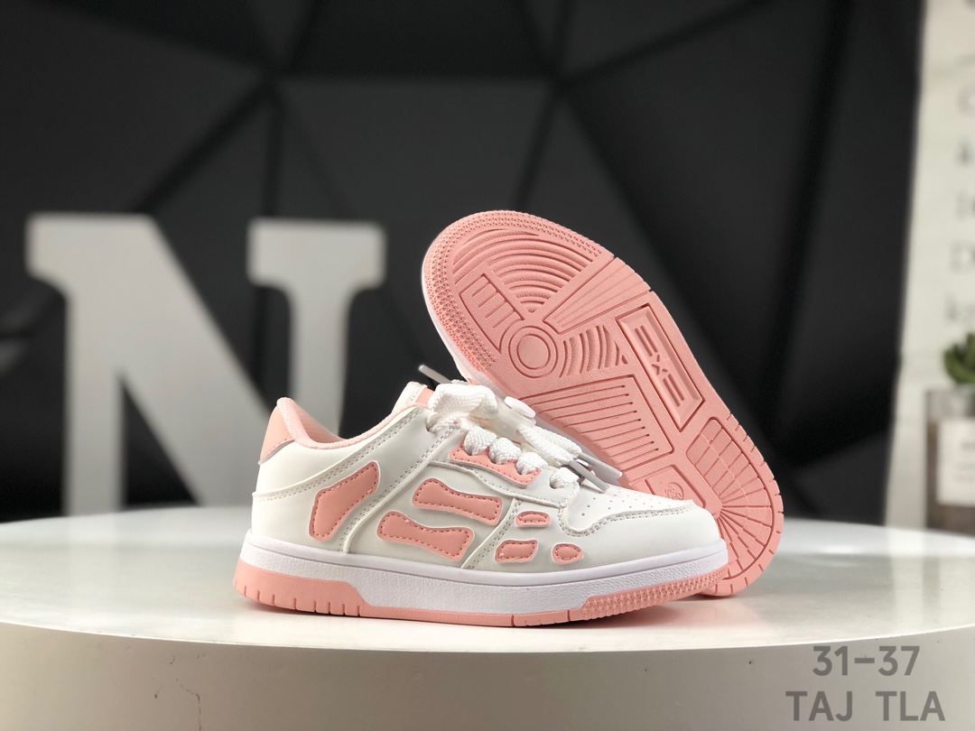 图片[5]-🔻精品童鞋🔥 💘AMIRI骨骼骨头童鞋王一博明星同款真皮透气百搭板鞋💖🔥 🍒鹿师兄同款小众国潮ins风硬核概念低帮运动休闲小白鞋🍇 🌹盒里另配鞋带扣子两个，可以系带也可以用扣子🌹 尺码：26-37 TAJ TLA-选品中心